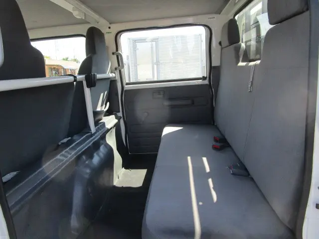 いすゞ エルフ TKG-NJR85A(2WD)の写真21