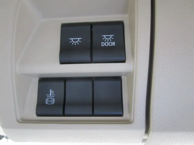 日野 レンジャー 2DG-GK2ABA(6x4)の写真17