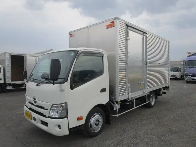 日野　デュトロ