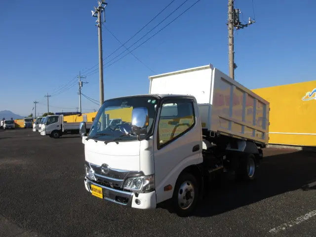 日野 デュトロ 2KG-XZU675T(4WD)の写真8