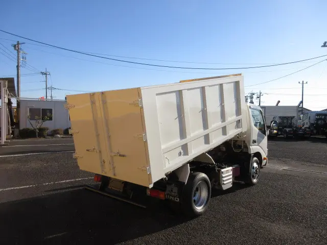 日野 デュトロ 2KG-XZU675T(4WD)の写真11