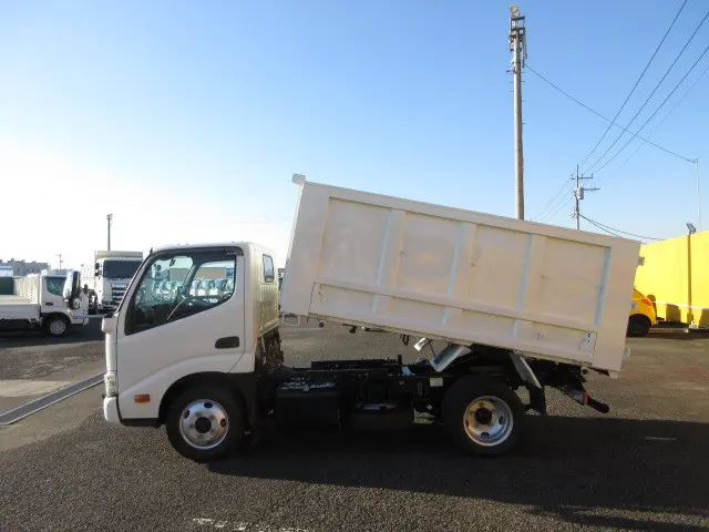 日野 デュトロ 2KG-XZU675T(4WD)の写真12