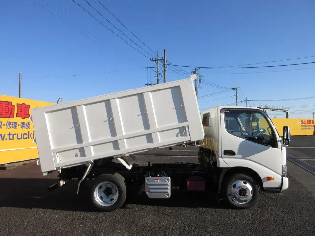 日野 デュトロ 2KG-XZU675T(4WD)の写真13