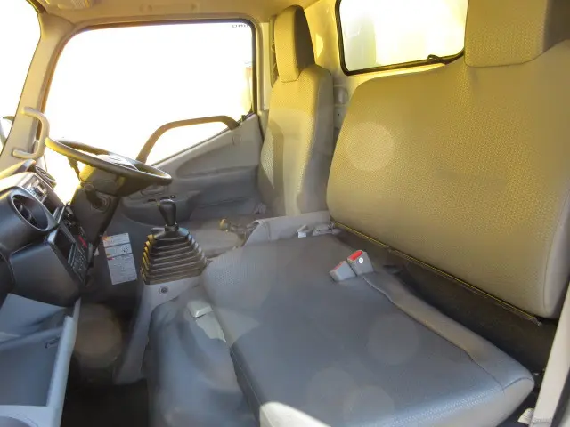 日野 デュトロ 2KG-XZU675T(4WD)の写真31