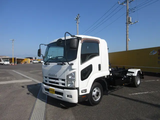 いすゞ フォワード TKG-FRR90S2(2WD)の写真1