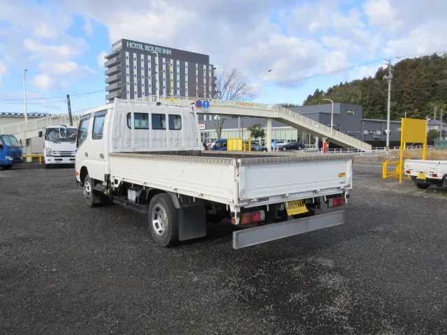 トヨタ ダイナ BKG-XZU414(2WD)の写真3