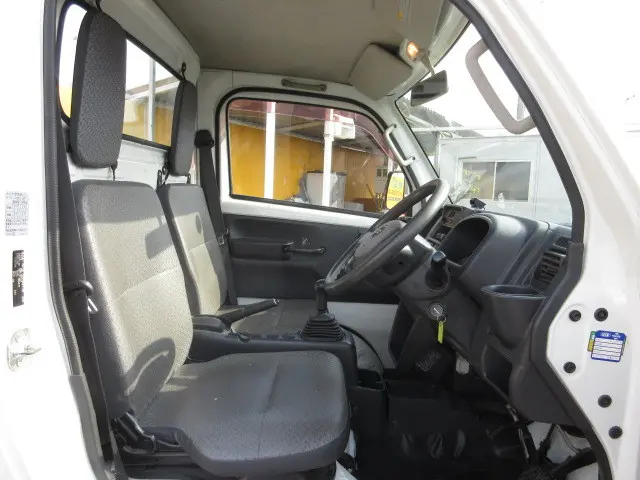 日産 クリッパートラック EBD-DR16T(2WD)の写真12