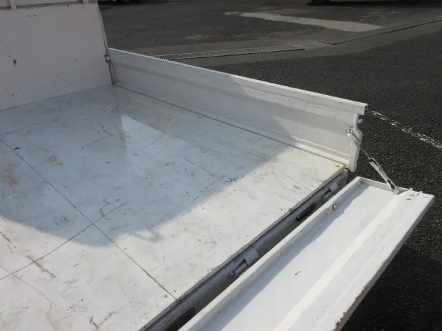 日産 クリッパートラック EBD-DR16T(2WD)の写真41