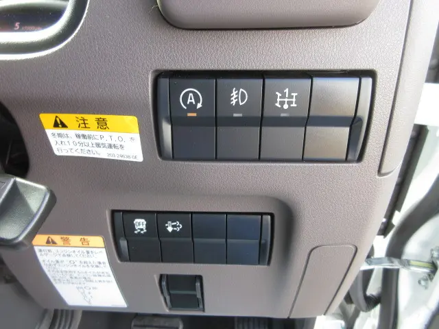 三菱 キャンター 2RG-FBAV0(2WD)の写真22