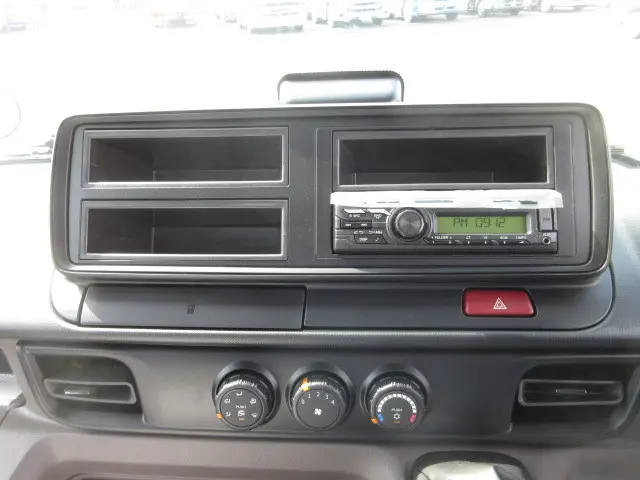 三菱 キャンター 2RG-FBAV0(2WD)の写真24