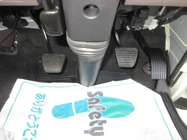 三菱 キャンター 2RG-FBAV0(2WD)の写真26