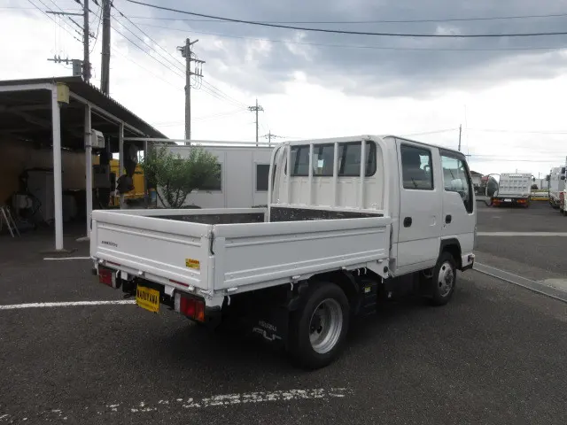 いすゞ エルフ TRG-NJS85A(4WD)の写真4