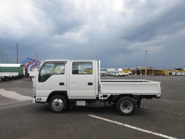 いすゞ エルフ TRG-NJS85A(4WD)の写真5