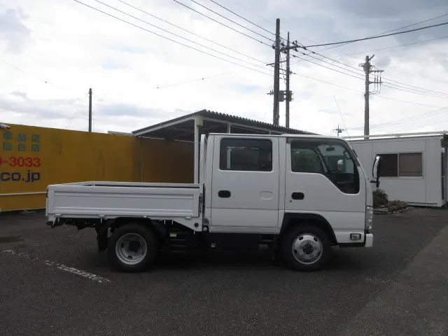 いすゞ エルフ TRG-NJS85A(4WD)の写真6