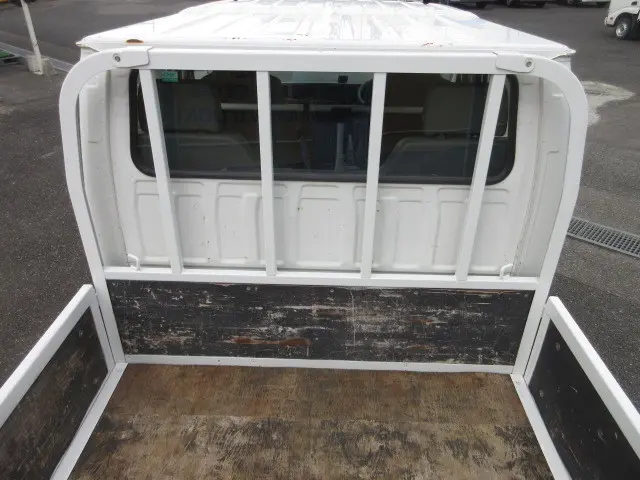 いすゞ エルフ TRG-NJS85A(4WD)の写真11