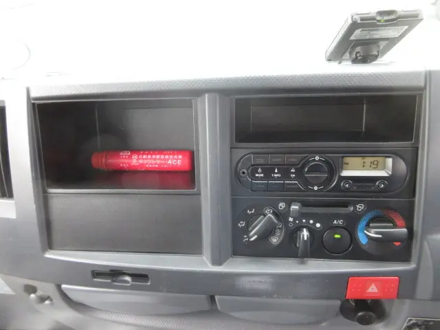 いすゞ エルフ TRG-NJS85A(4WD)の写真16