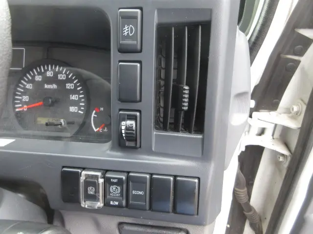 いすゞ エルフ TRG-NJS85A(4WD)の写真17