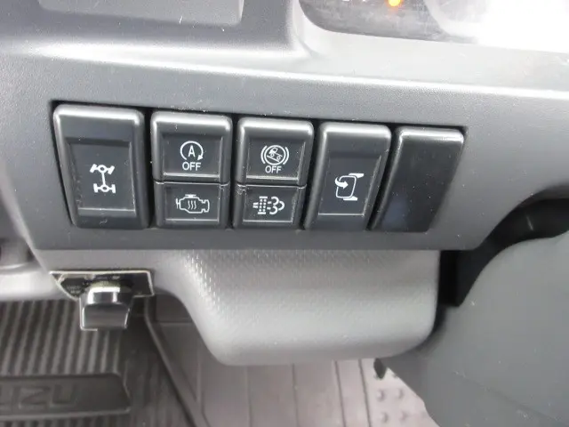 いすゞ エルフ TRG-NJS85A(4WD)の写真18