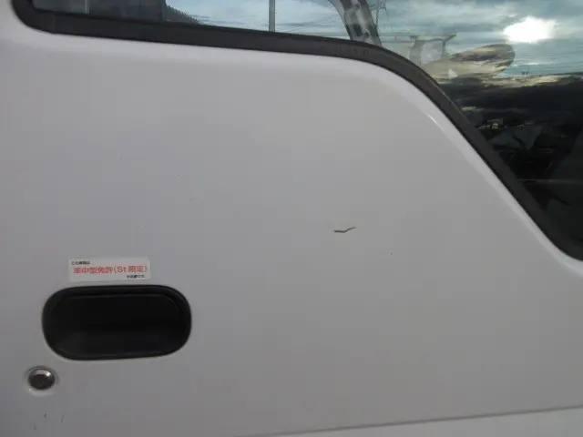 いすゞ エルフ TRG-NJS85A(4WD)の写真43