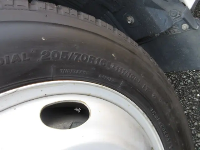 いすゞ エルフ TRG-NJS85A(4WD)の写真49