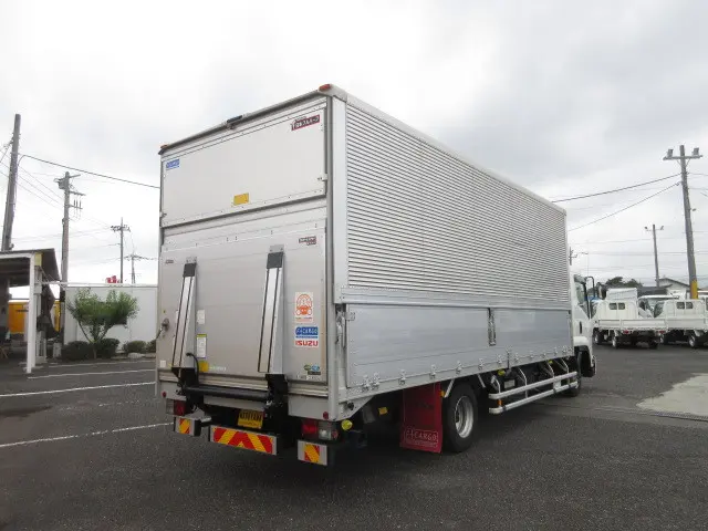 いすゞ フォワード 2RG-FRR90S2(2WD)の写真4