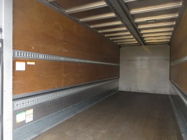 いすゞ フォワード 2RG-FRR90S2(2WD)の写真9