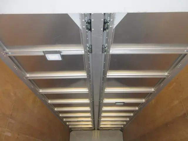 いすゞ フォワード 2RG-FRR90S2(2WD)の写真11