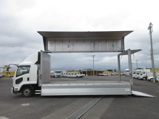 いすゞ フォワード 2RG-FRR90S2(2WD)の写真16
