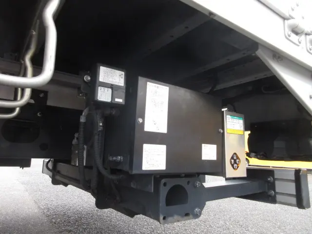 いすゞ フォワード 2RG-FRR90S2(2WD)の写真38