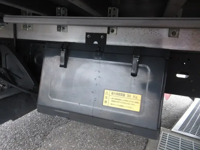 いすゞ フォワード 2RG-FRR90S2(2WD)の写真40