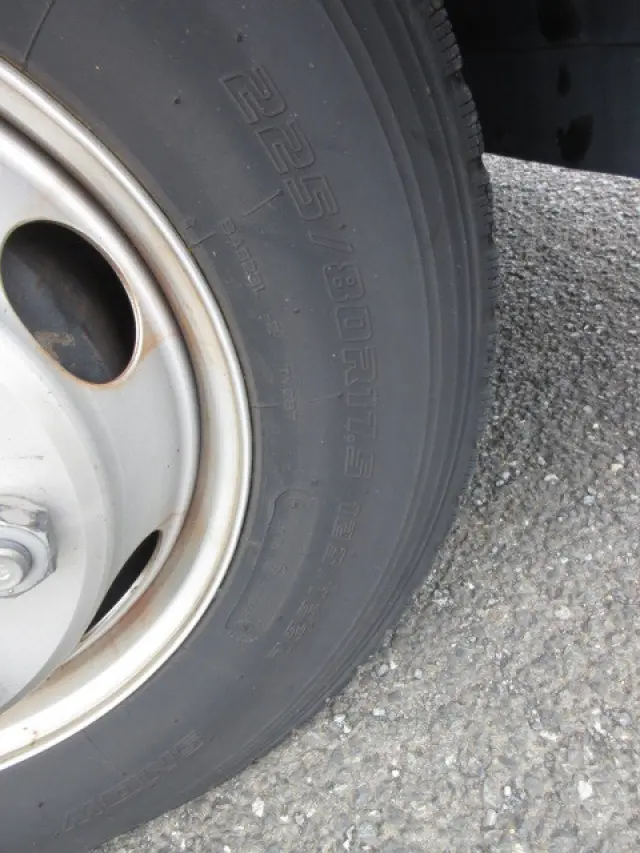 いすゞ フォワード 2RG-FRR90S2(2WD)の写真47