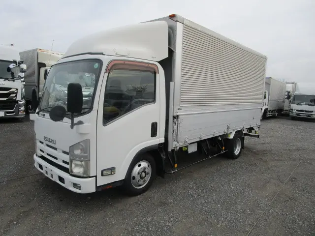 いすゞ エルフ BKG-NMR85AN(2WD)の写真5