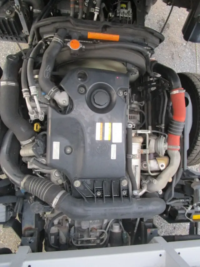 いすゞ エルフ BKG-NMR85AN(2WD)の写真22