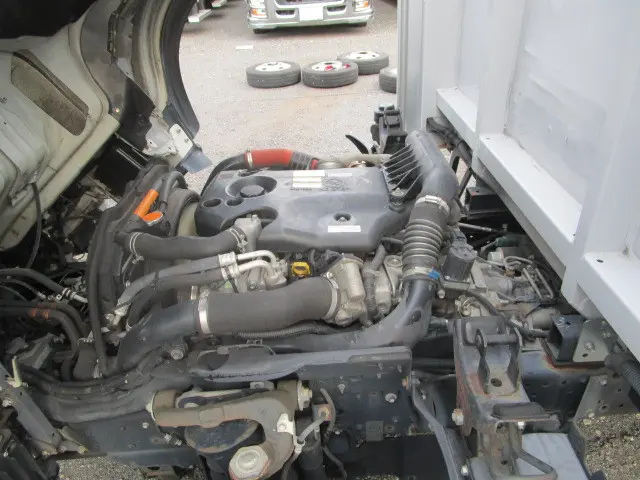 いすゞ エルフ BKG-NMR85AN(2WD)の写真24