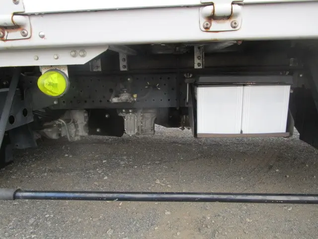 いすゞ エルフ BKG-NMR85AN(2WD)の写真35