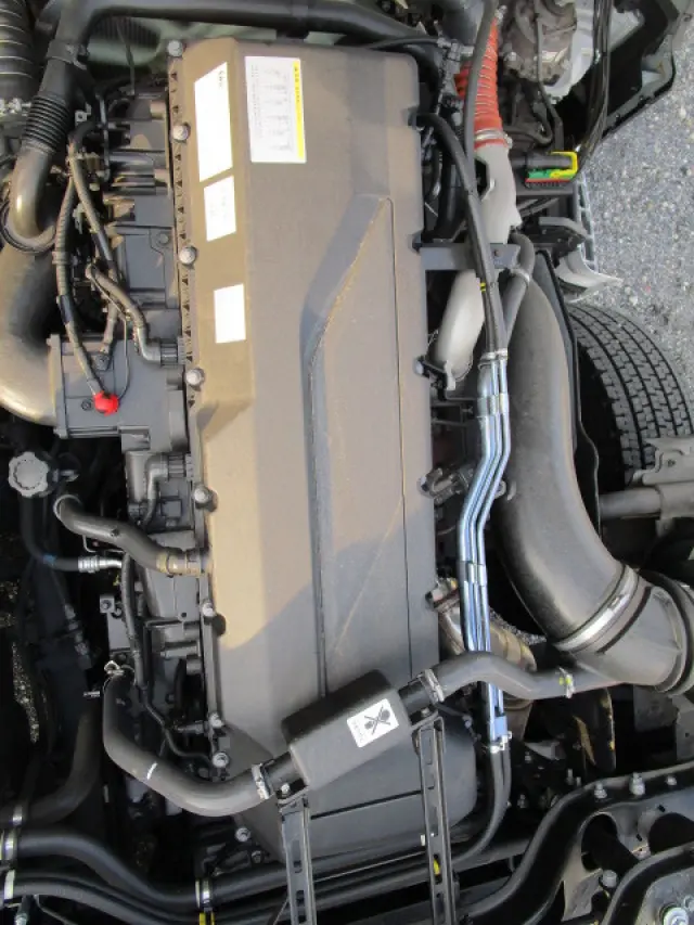 いすゞ ギガ 2DG-EW6ELH(6x4)の写真23