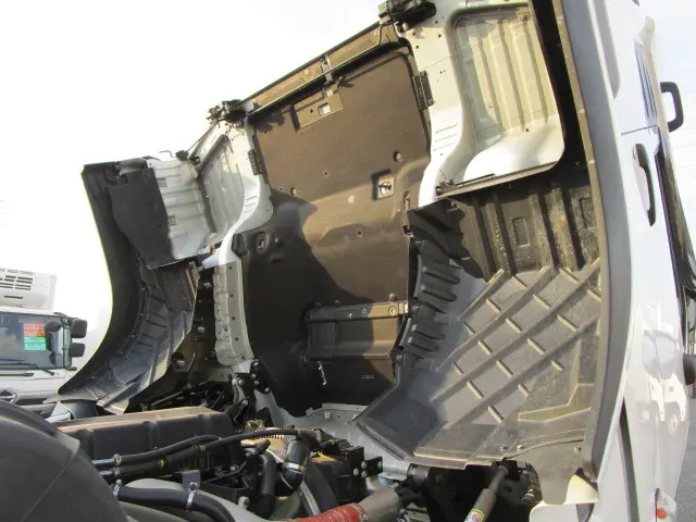 いすゞ ギガ 2DG-EW6ELH(6x4)の写真25