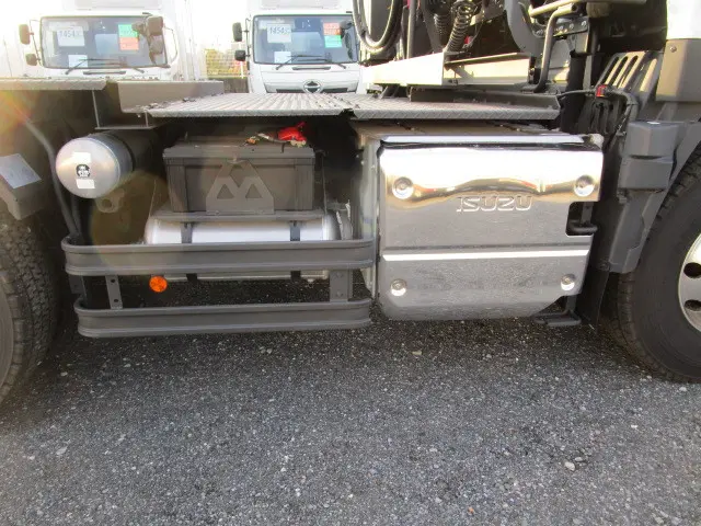 いすゞ ギガ 2DG-EW6ELH(6x4)の写真37