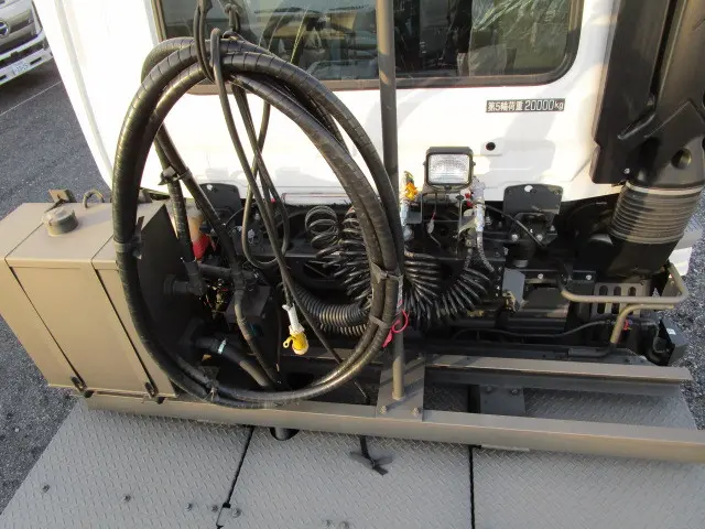 いすゞ ギガ 2DG-EW6ELH(6x4)の写真43