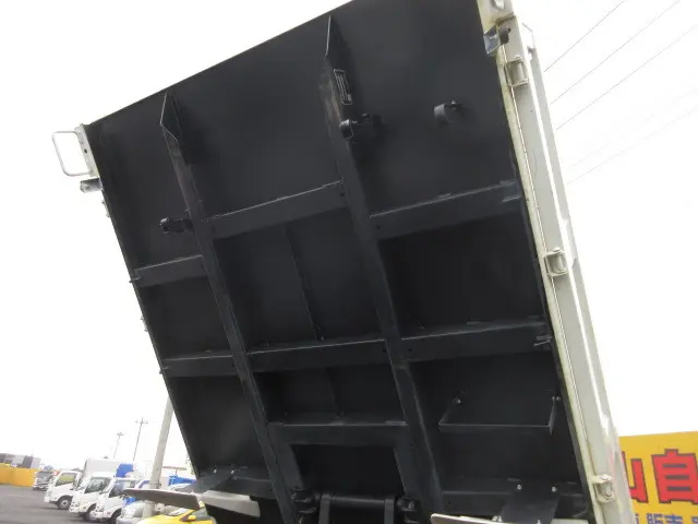 いすゞ エルフ 2RG-NJR88AD(2WD)の写真12