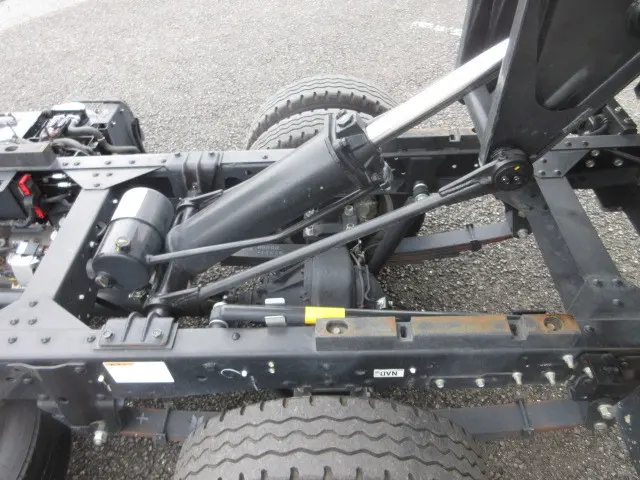 いすゞ エルフ 2RG-NJR88AD(2WD)の写真14