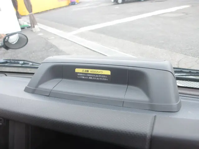 いすゞ エルフ 2RG-NJR88AD(2WD)の写真23