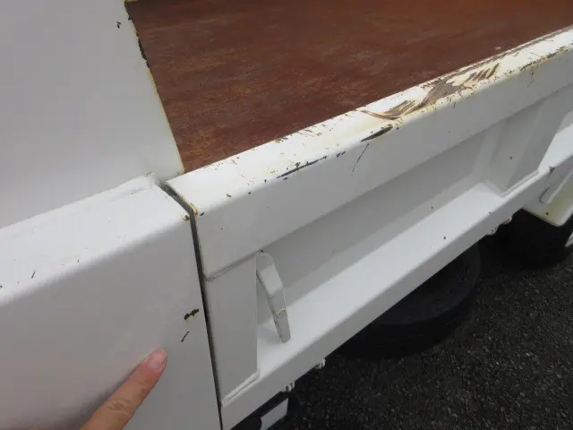 いすゞ エルフ 2RG-NJR88AD(2WD)の写真45