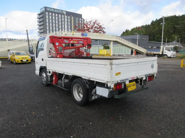 いすゞ エルフ KR-NKR81EA(2WD)の写真3