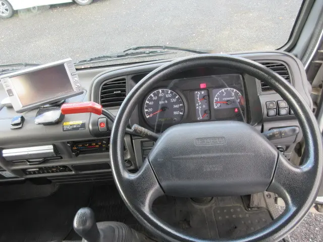 いすゞ エルフ KR-NKR81EA(2WD)の写真19