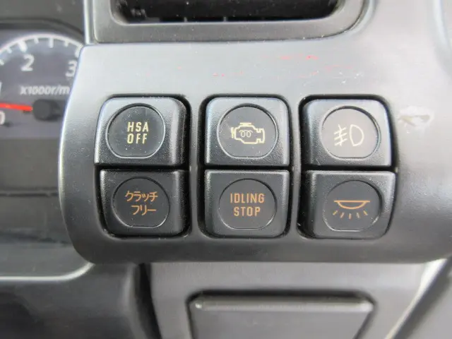 いすゞ エルフ KR-NKR81EA(2WD)の写真21