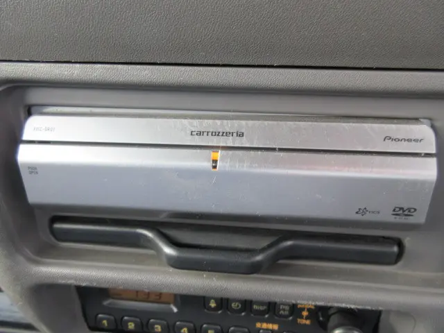 いすゞ エルフ KR-NKR81EA(2WD)の写真24