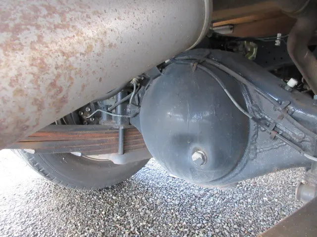 いすゞ エルフ KR-NKR81EA(2WD)の写真32