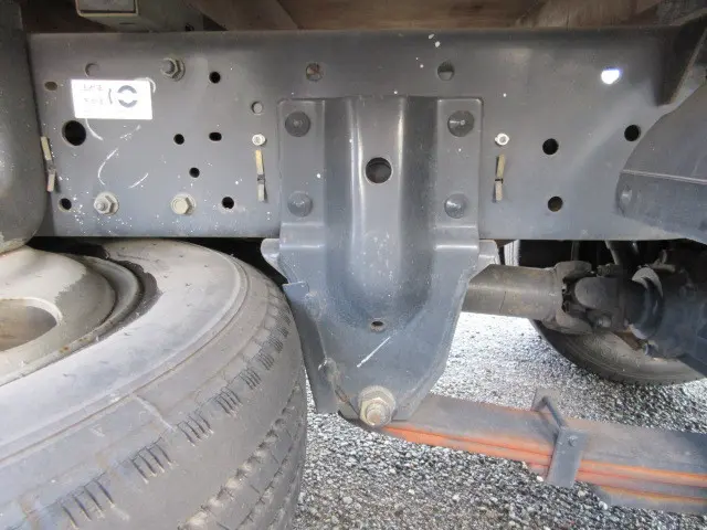 いすゞ エルフ KR-NKR81EA(2WD)の写真34