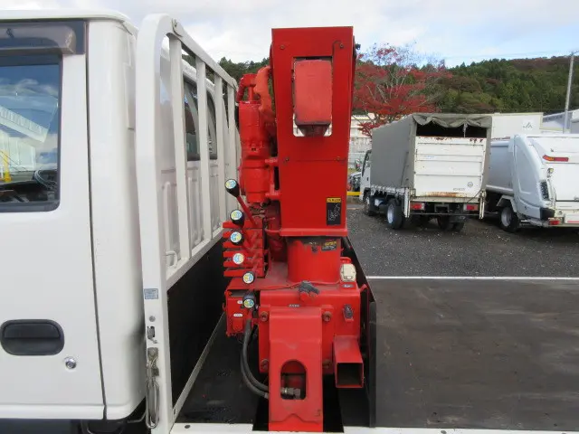 いすゞ エルフ KR-NKR81EA(2WD)の写真37